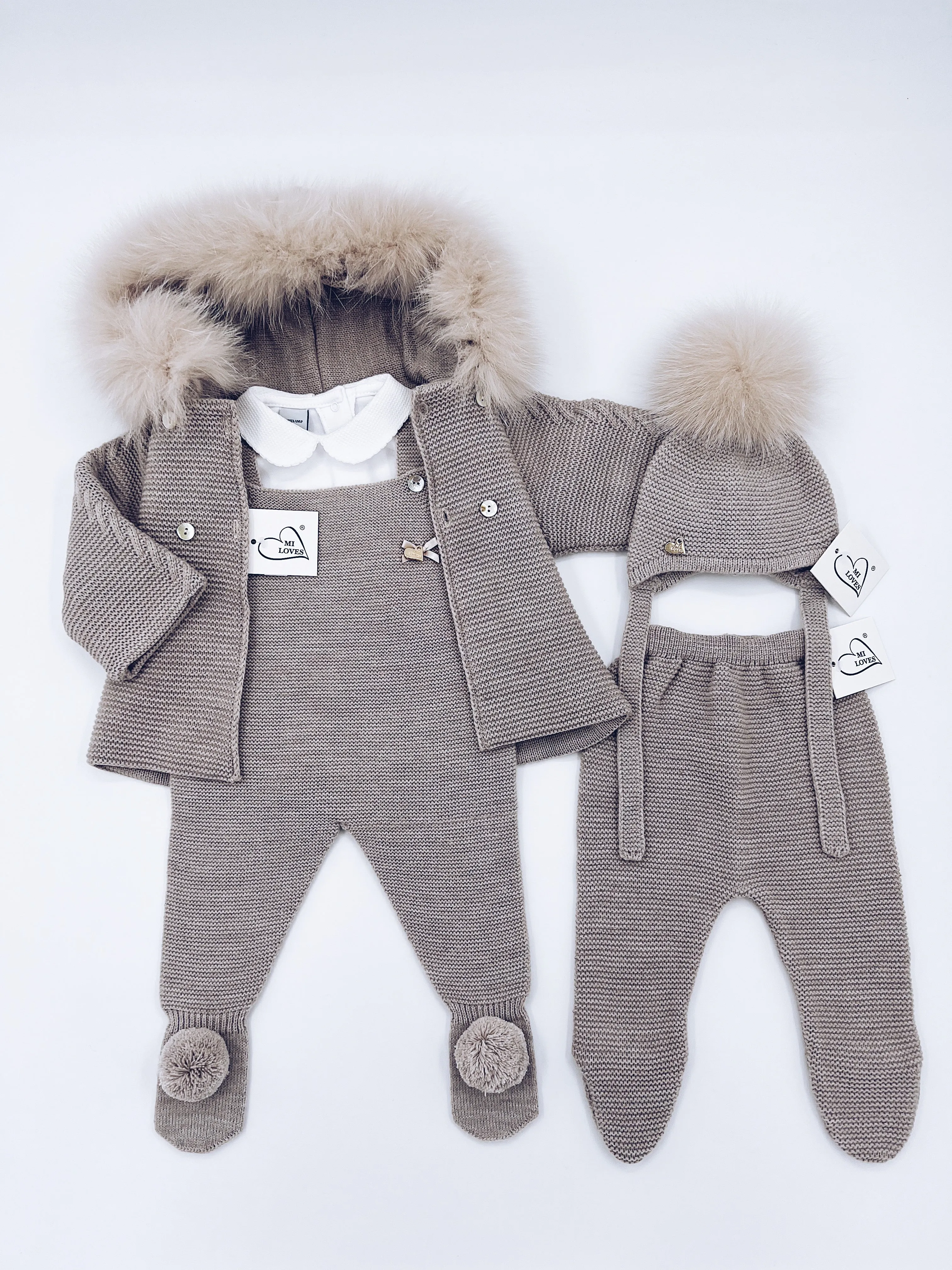 MI LOVES Beautiful Beige Knitted Cardigan with Luxurious fur trim.