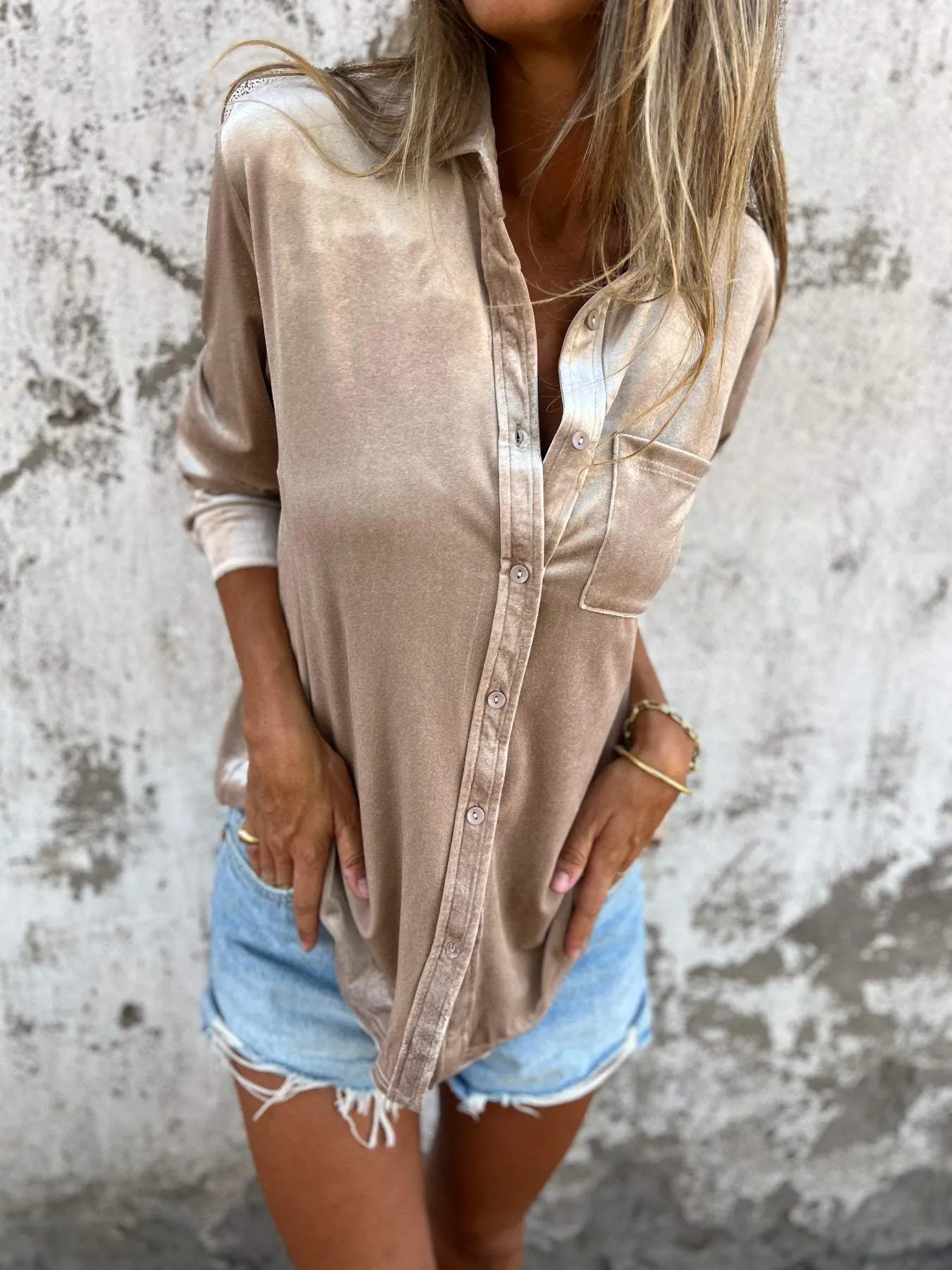 Sylvie | Luxurious chic velvet button up shirt with long sleeves