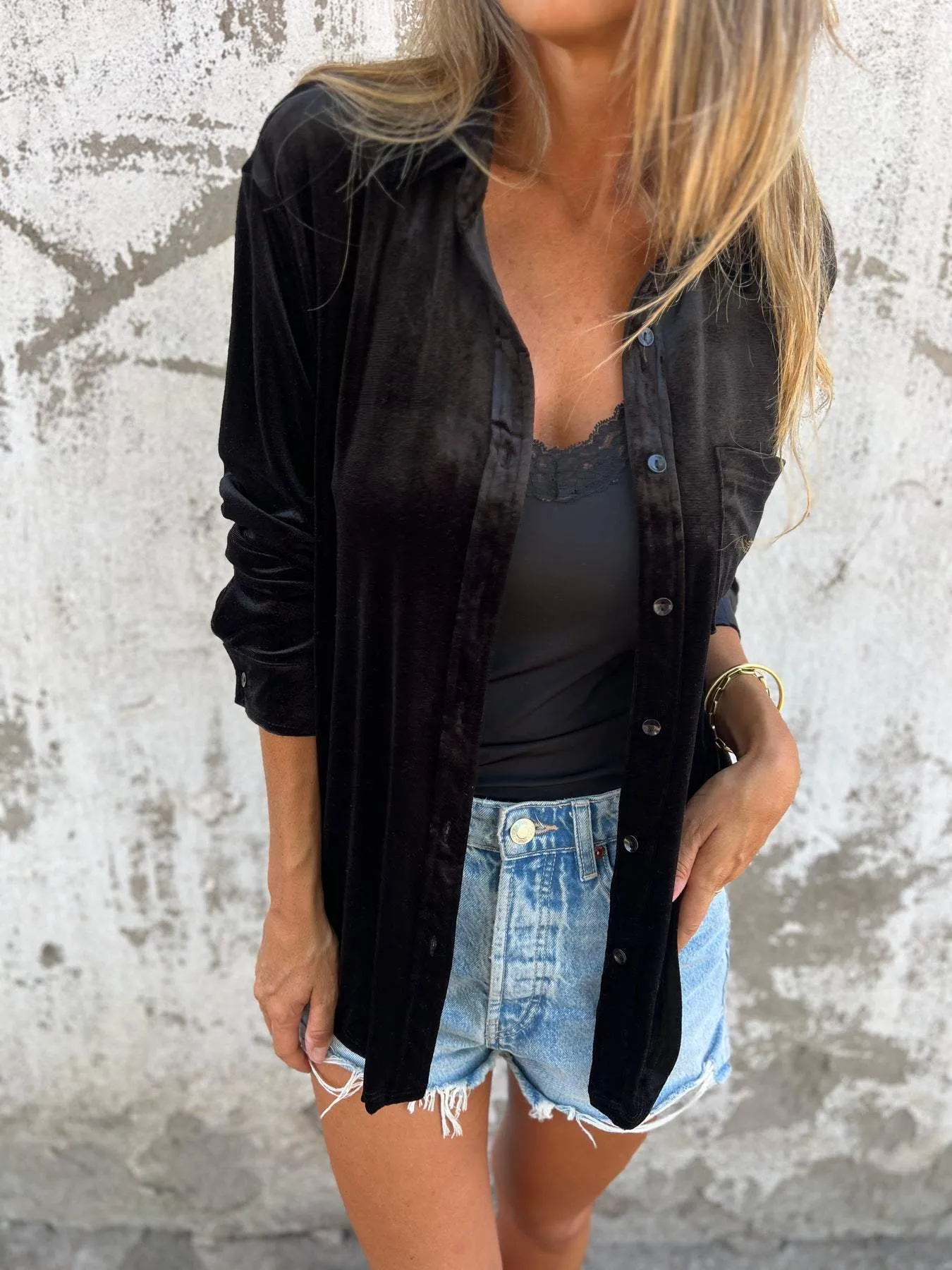 Sylvie | Luxurious chic velvet button up shirt with long sleeves