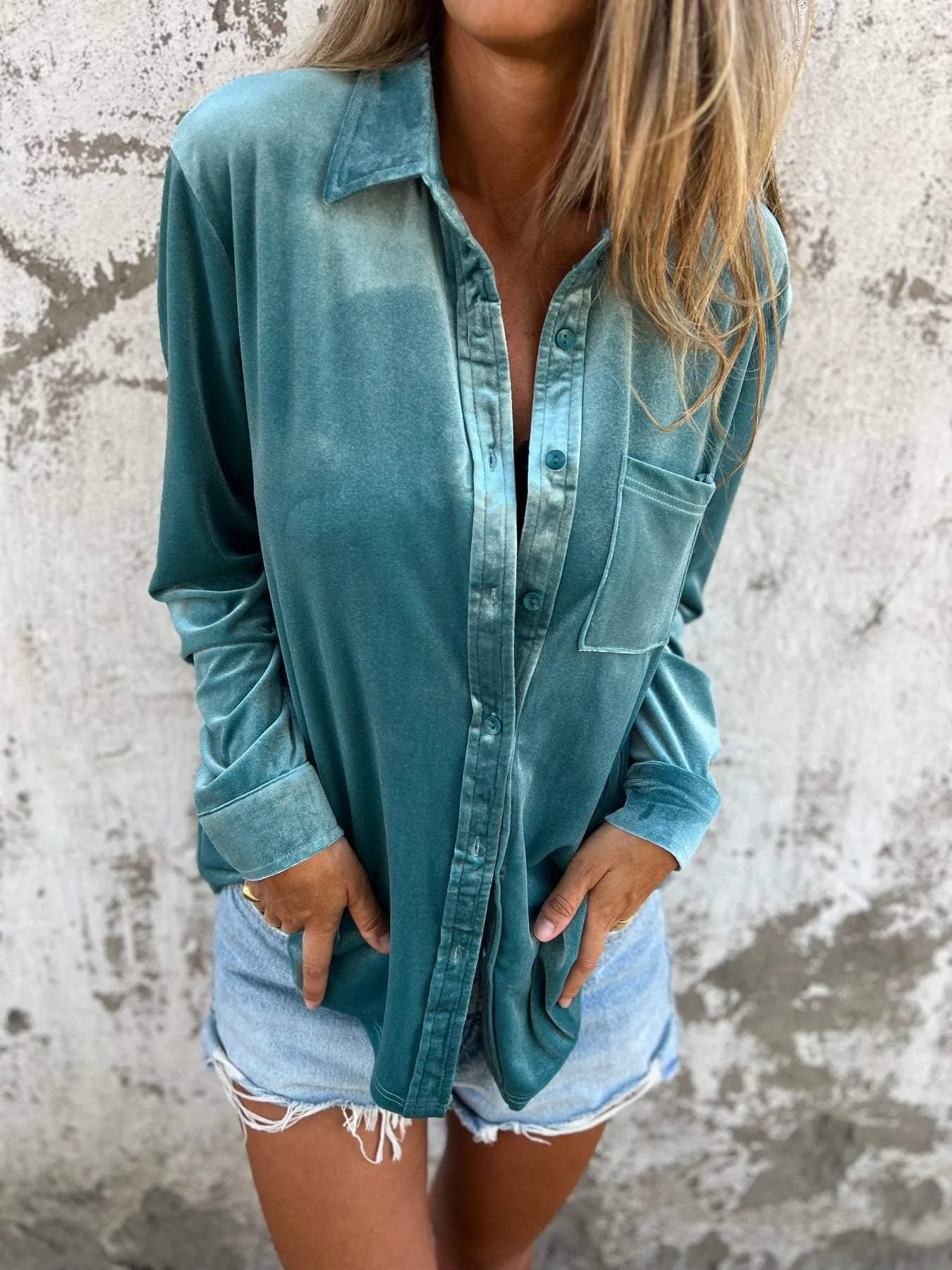 Sylvie | Luxurious chic velvet button up shirt with long sleeves