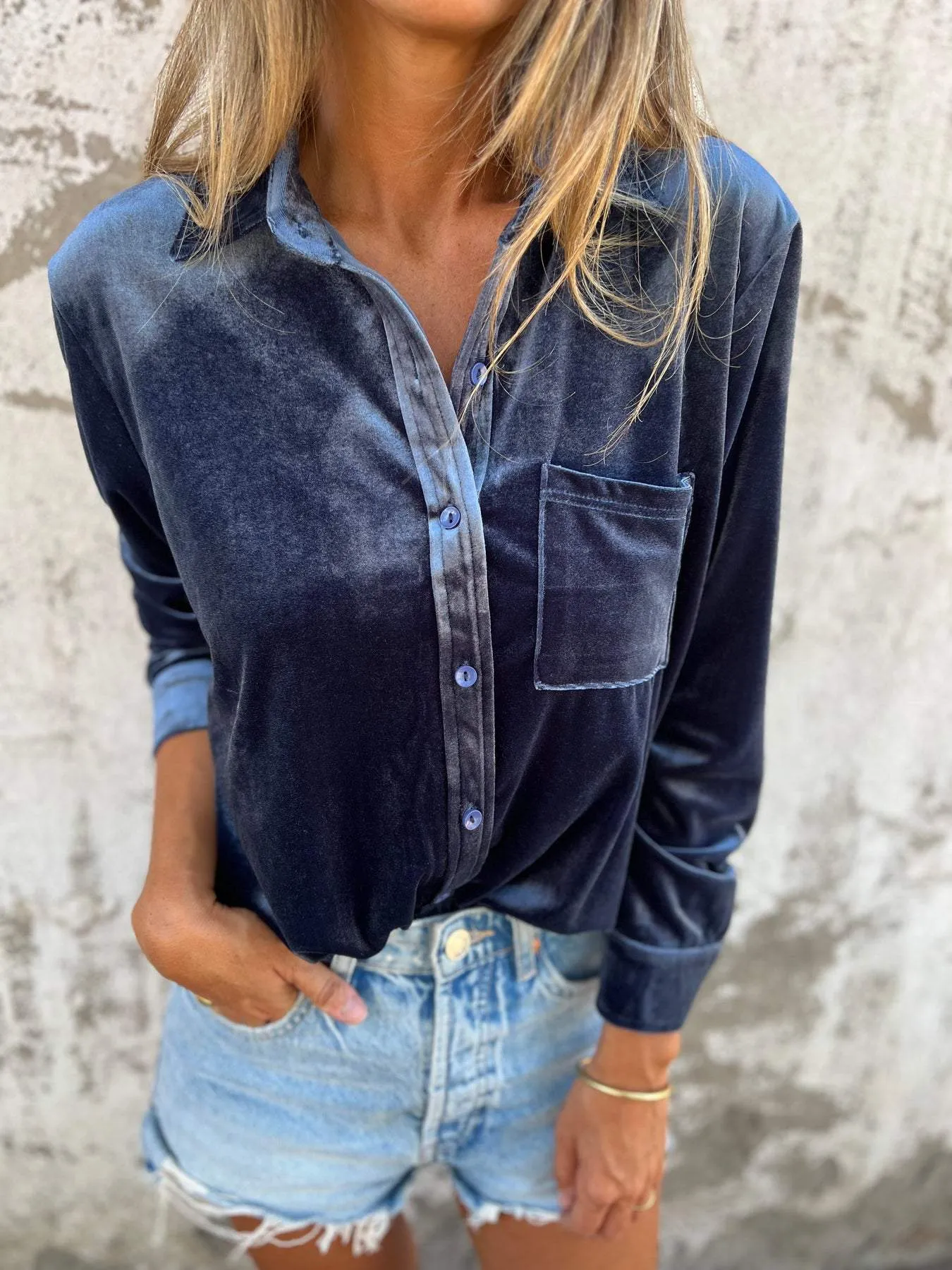 Sylvie | Luxurious chic velvet button up shirt with long sleeves