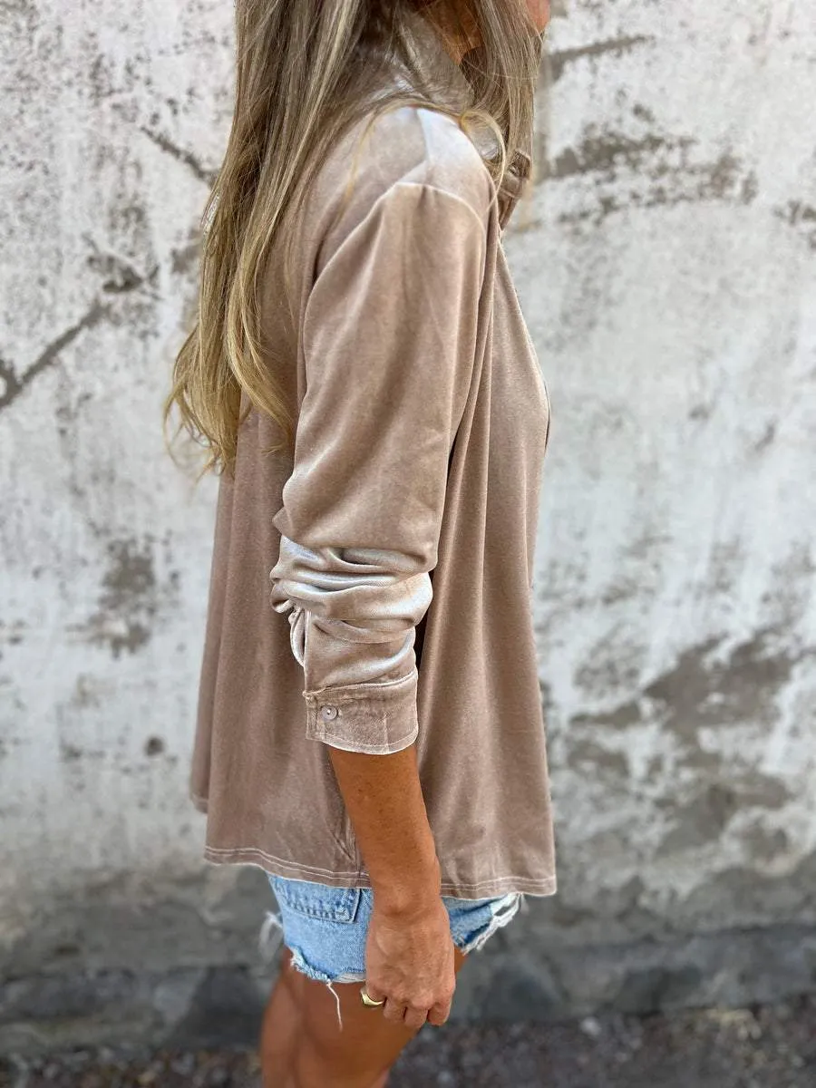 Sylvie | Luxurious chic velvet button up shirt with long sleeves